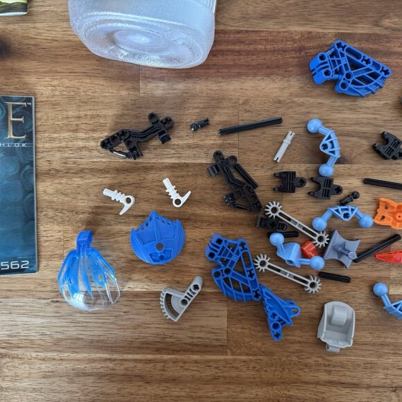 LEGO BIONICLE: Gahlok 8562 Open Box Factory Retired Complete Set, Manuals - Picture 14 of 15
